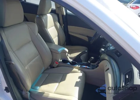 2014 Acura Ilx 2.0L z USA, uszkodzony, nr VIN 19VDE1F73EE011353